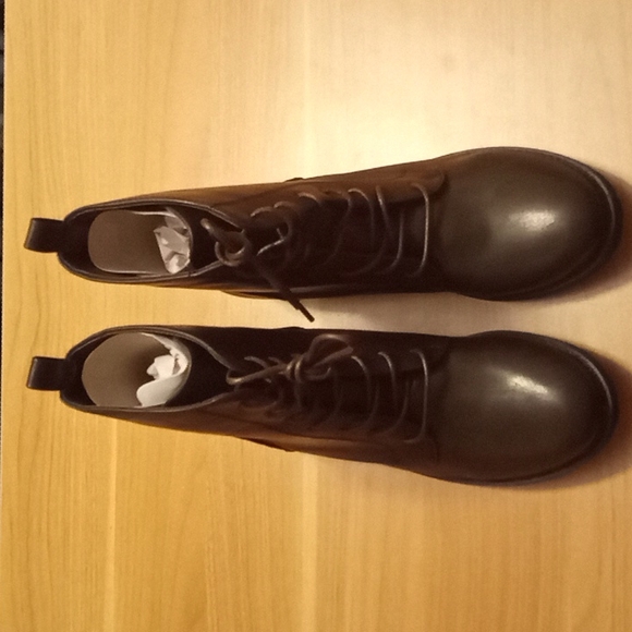 Catherine Malandrino "Booney" (Brown) Vegan Leather Lace Up Boots Size 8.5 (NWT) - Picture 3 of 8